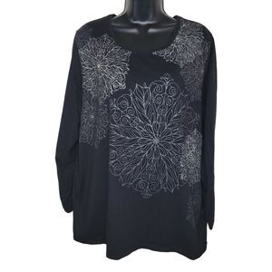 Liz & Me Black Long Sleeve Medallion T-shirt Size 1x